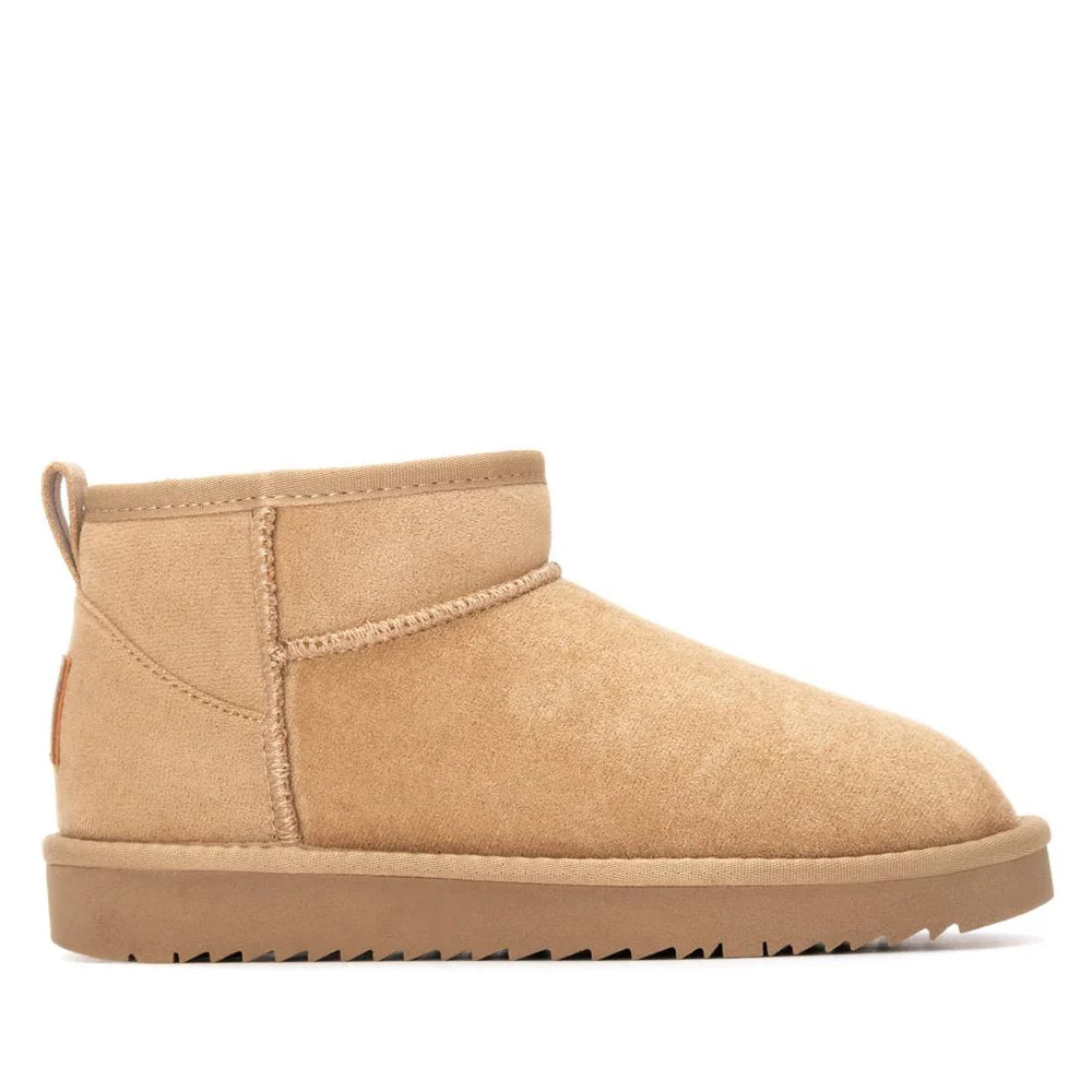 Botin XTI 14444204 antelina beige plano de mujer