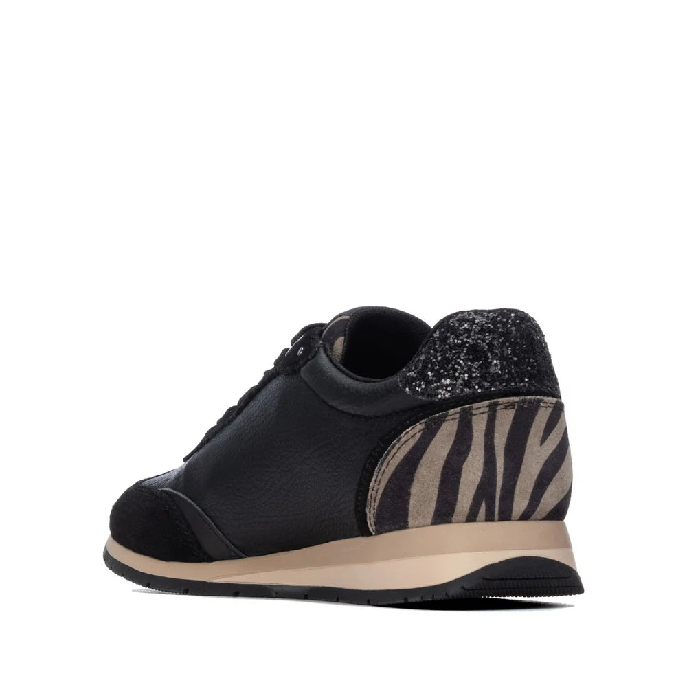 Zapato Carmela 164234 Negro Piel