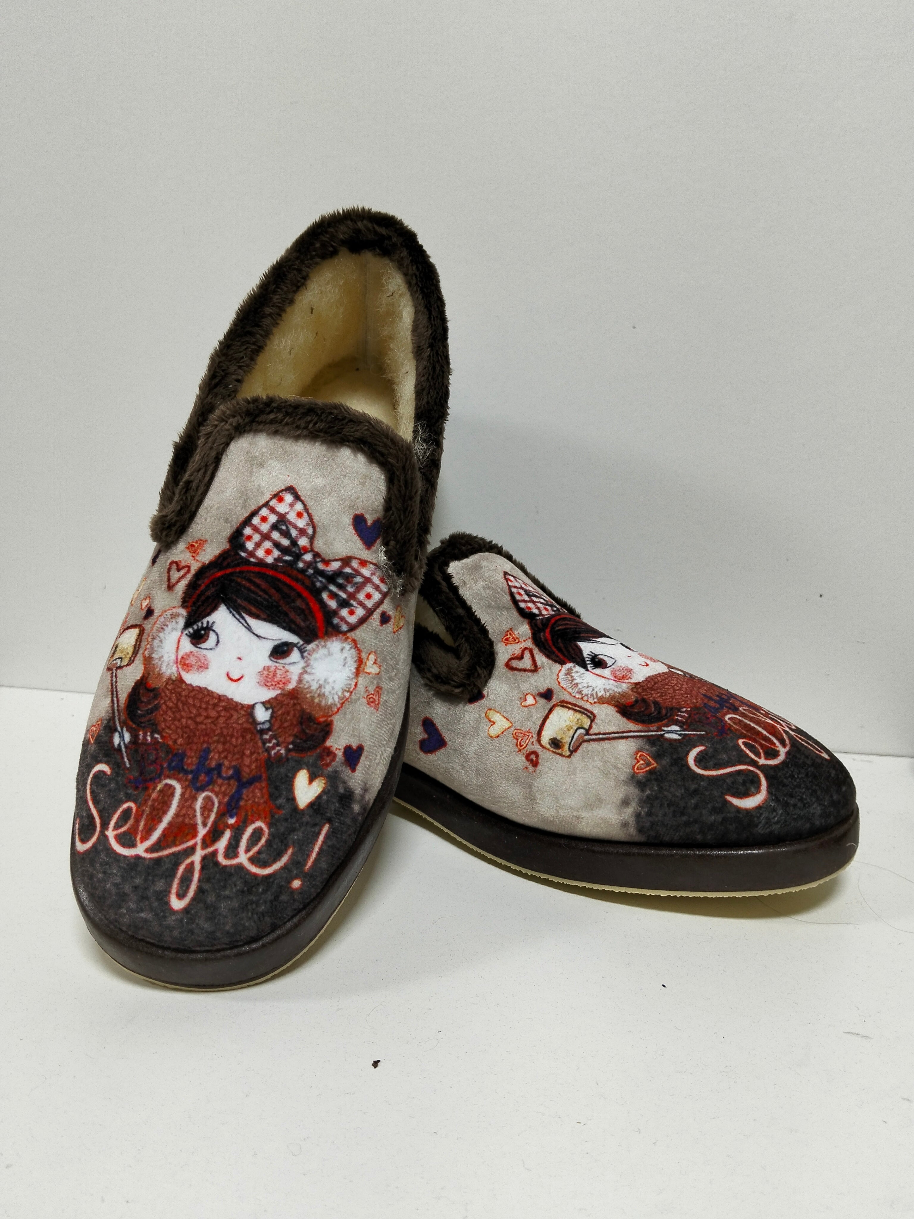 Zapatilla Crube 9111 Marron Cerrada Lana