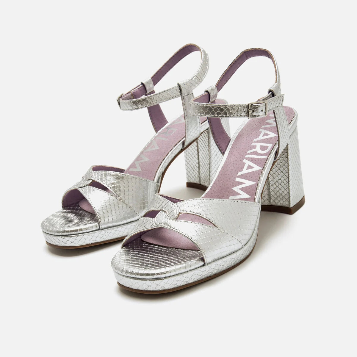 Sandalia 68716 plateado con pulsera