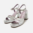 Sandalia 68716 plateado con pulsera