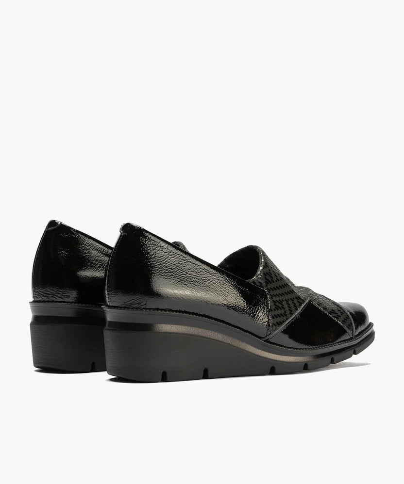 Zapato Pitillos 11531 Charol Cuña Negro